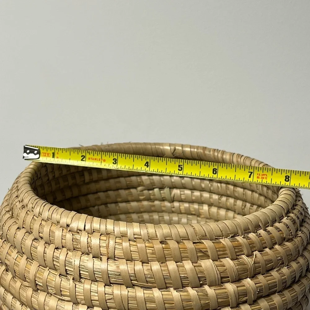 NEW PINE NEEDLE HAND WOVEN BASKET MADE IN GUATAMALA